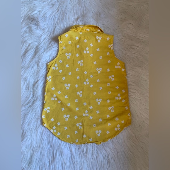 Cat and Jack girl’s sleeveless top - Picture 2 of 9